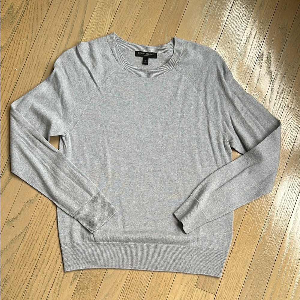 Banana Republic - Heather Purple Crew Neck Sweater
